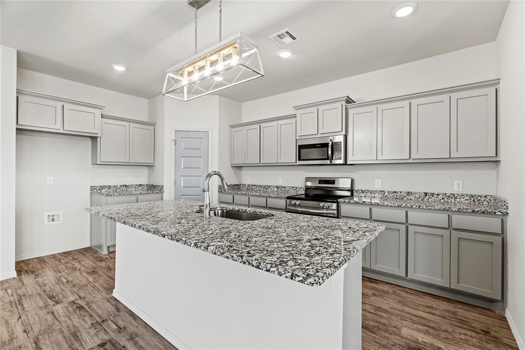 1935 Olive Avenue Property Photo 8