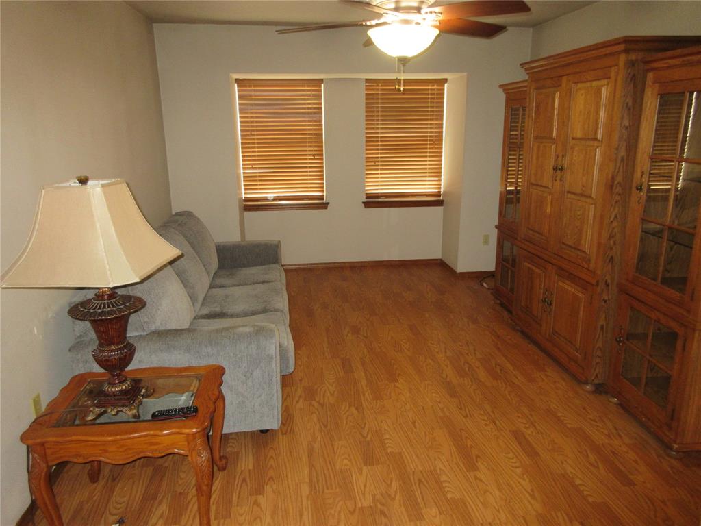 706 N 4th Street Property Photo 5