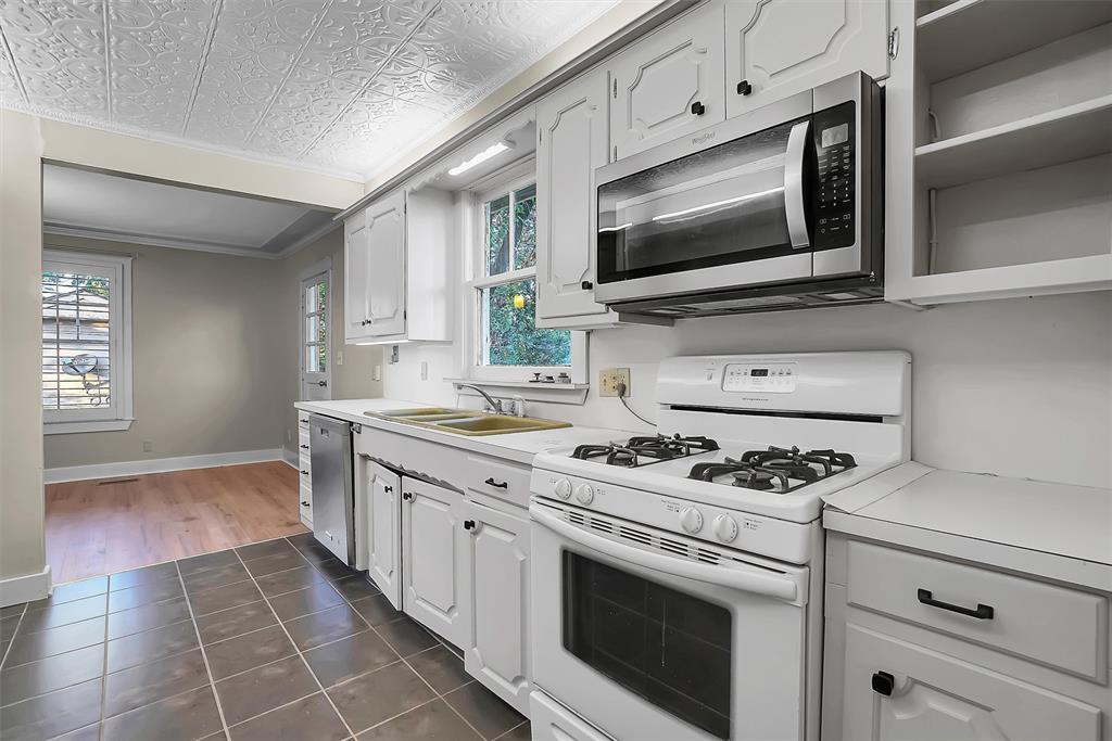 603 N College Street Property Photo 13