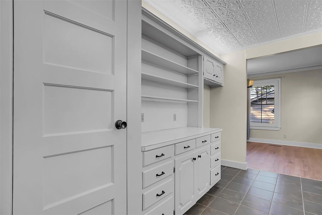 603 N College Street Property Photo 15
