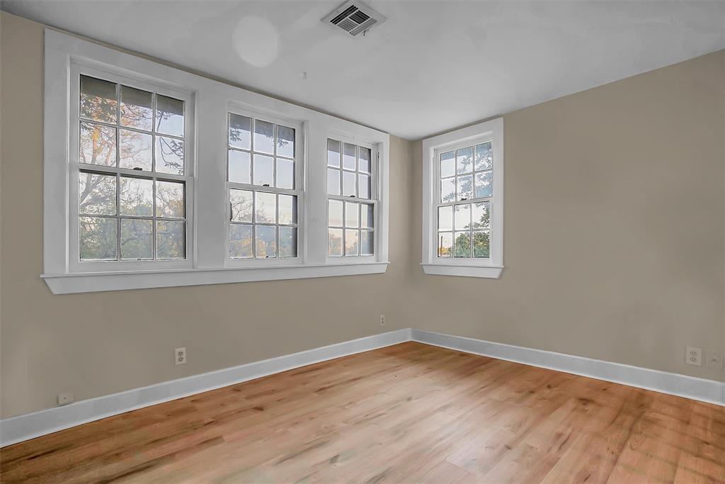 603 N College Street Property Photo 25