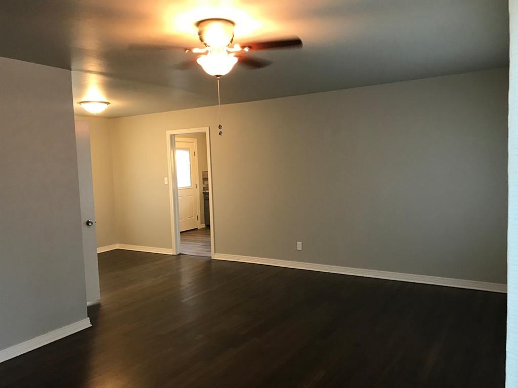 1624 Oxford Way Property Photo 5