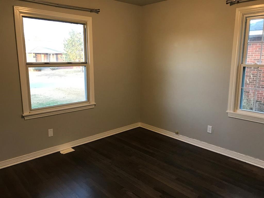 1624 Oxford Way Property Photo 11