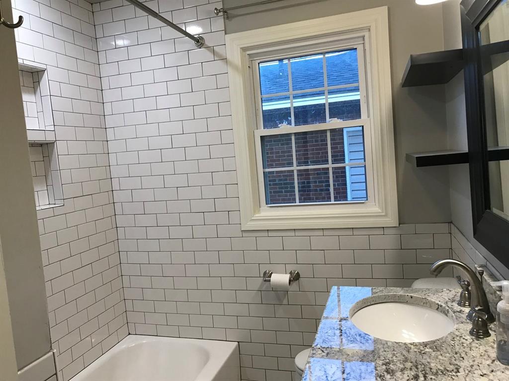 1624 Oxford Way Property Photo 17