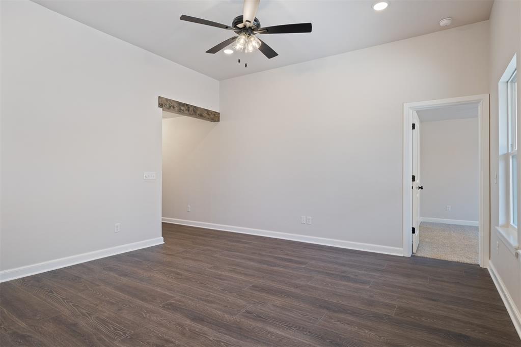 318 Park Lane Property Photo 6