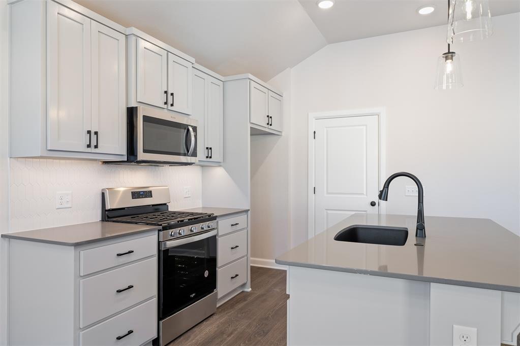 318 Park Lane Property Photo 12