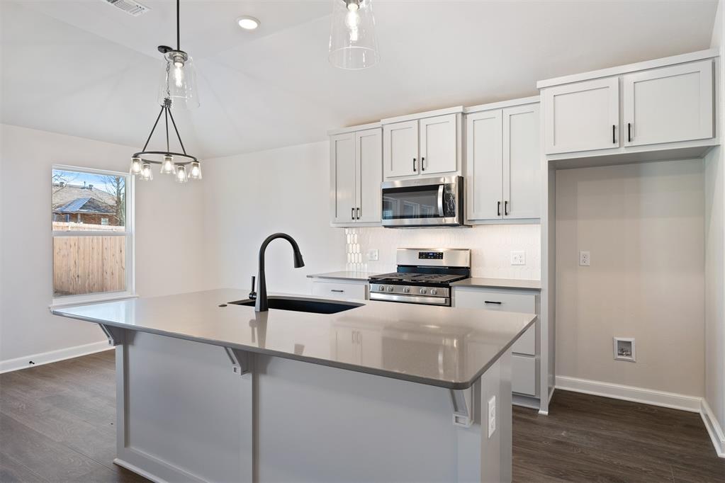 318 Park Lane Property Photo 14