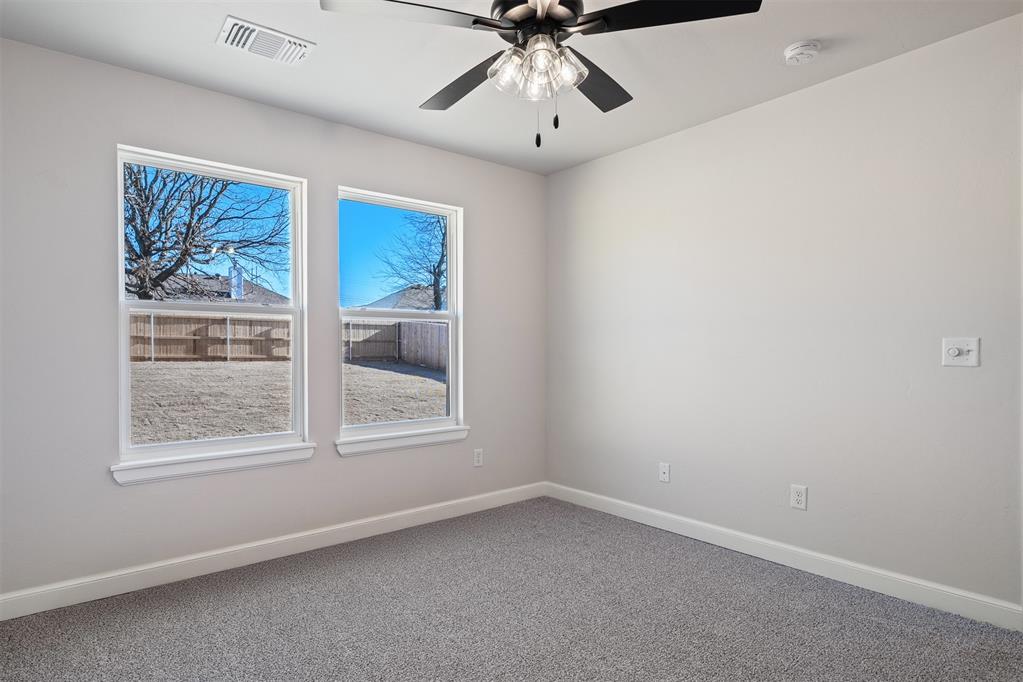 318 Park Lane Property Photo 25