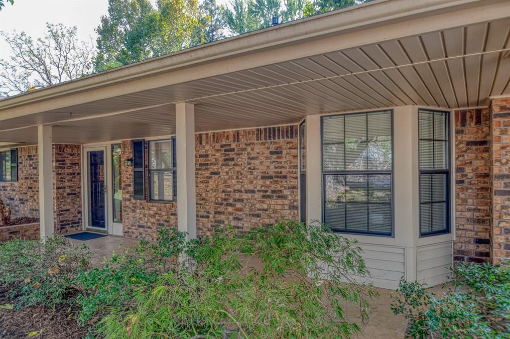 4020 Hughes Circle Property Photo 2