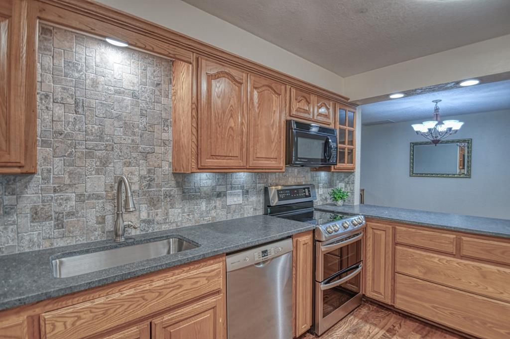 4020 Hughes Circle Property Photo 5