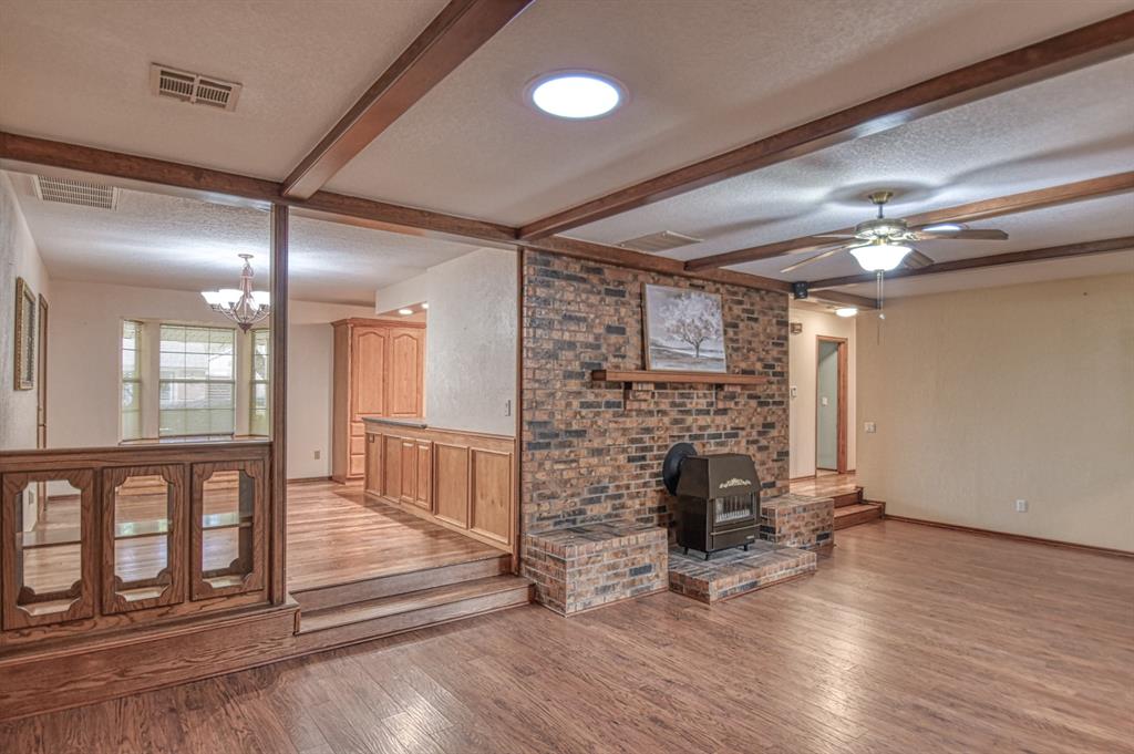 4020 Hughes Circle Property Photo 6