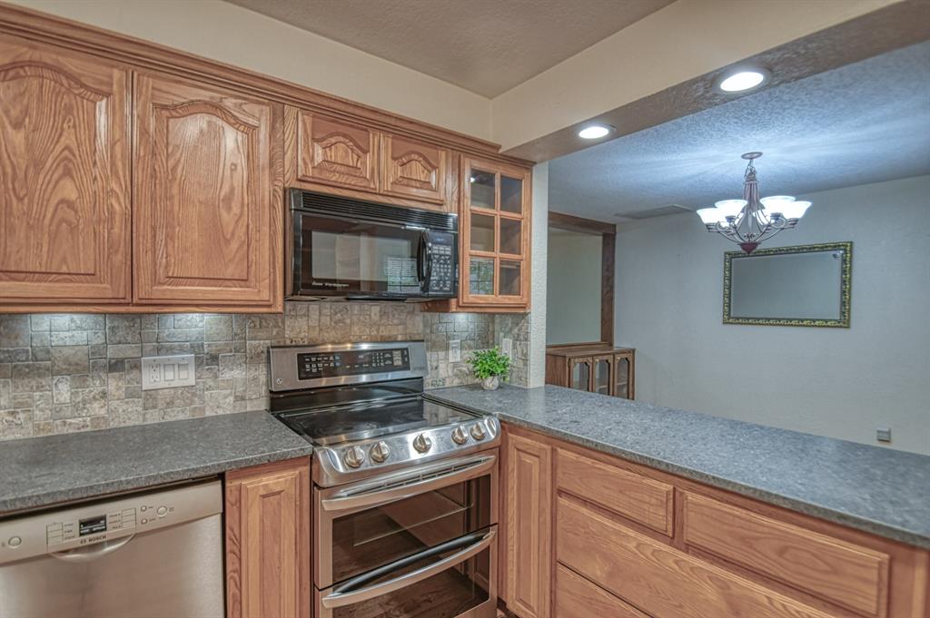 4020 Hughes Circle Property Photo 9