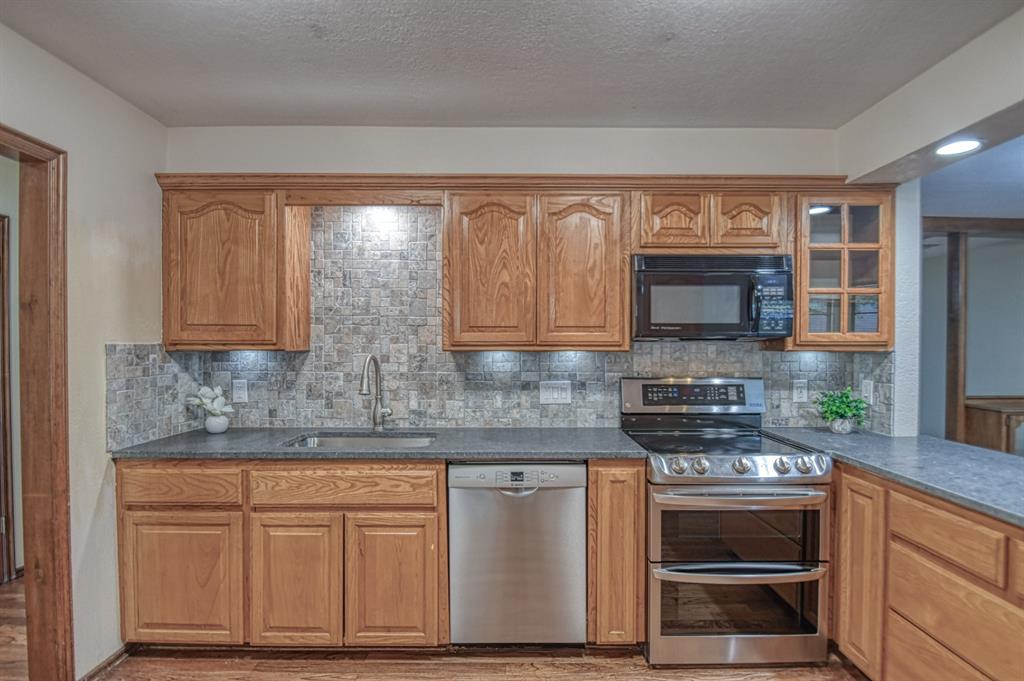 4020 Hughes Circle Property Photo 11