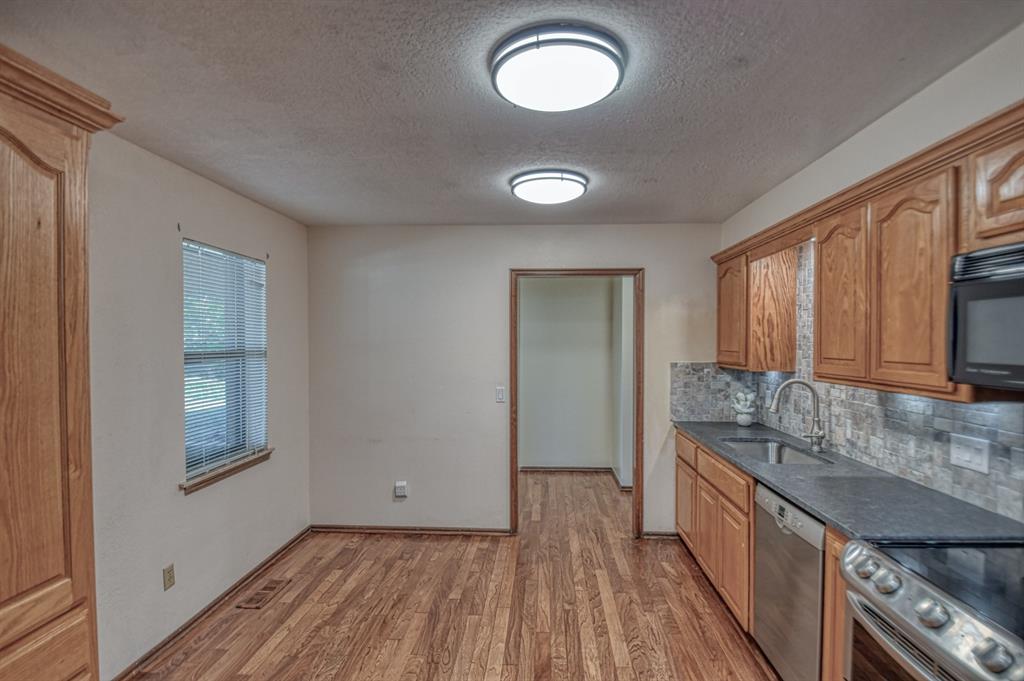 4020 Hughes Circle Property Photo 13