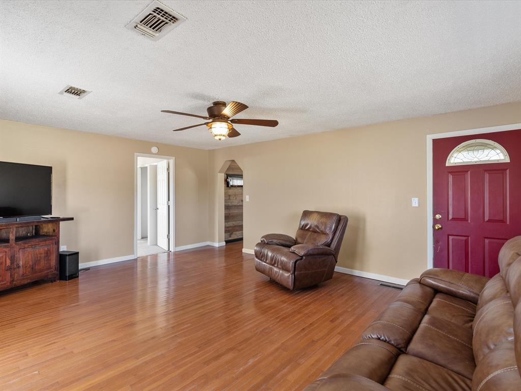 24260 E County Road 1560 Road Property Photo 8