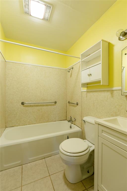 414 W 8th Street Property Photo 7
