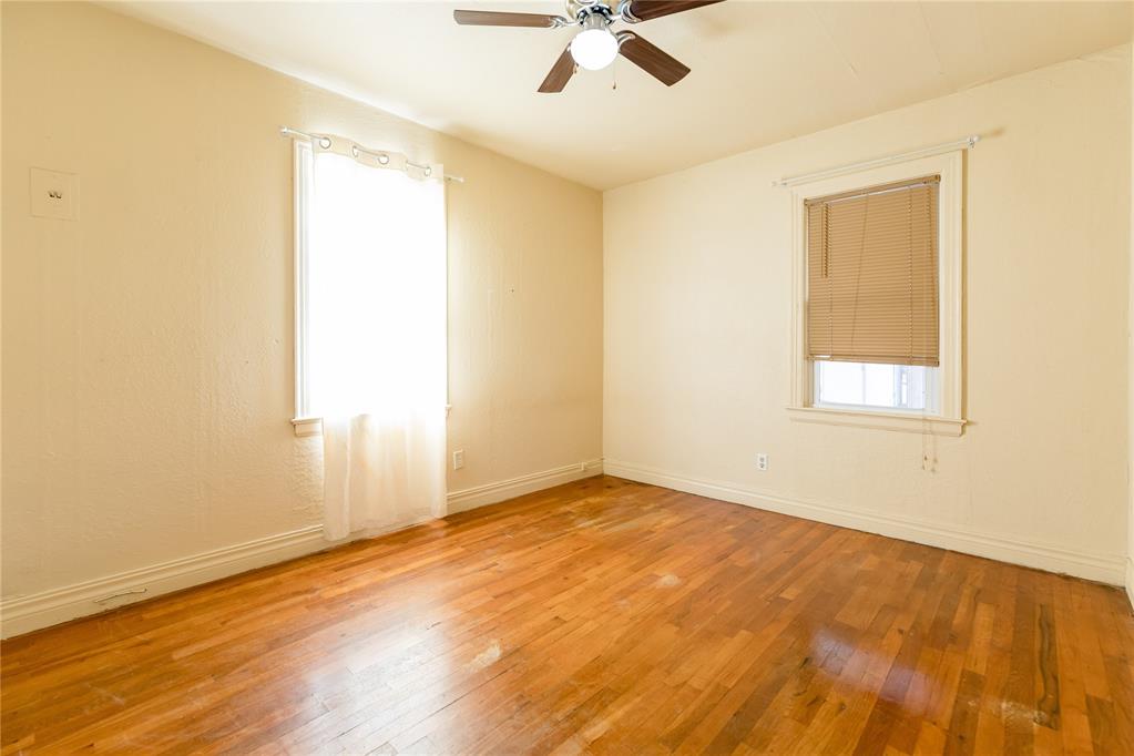 414 W 8th Street Property Photo 8