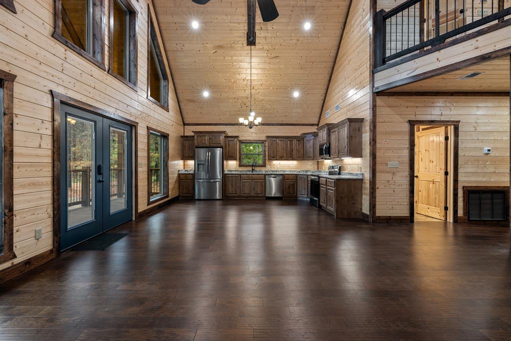 28 Xtreme Lane Property Photo 9