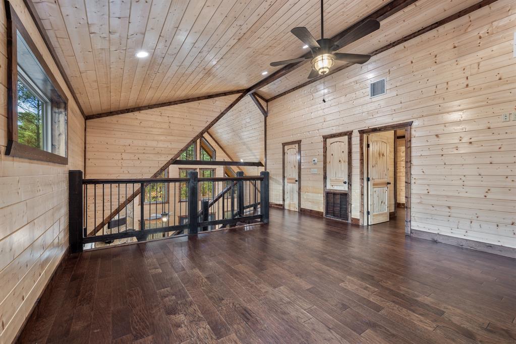 28 Xtreme Lane Property Photo 11