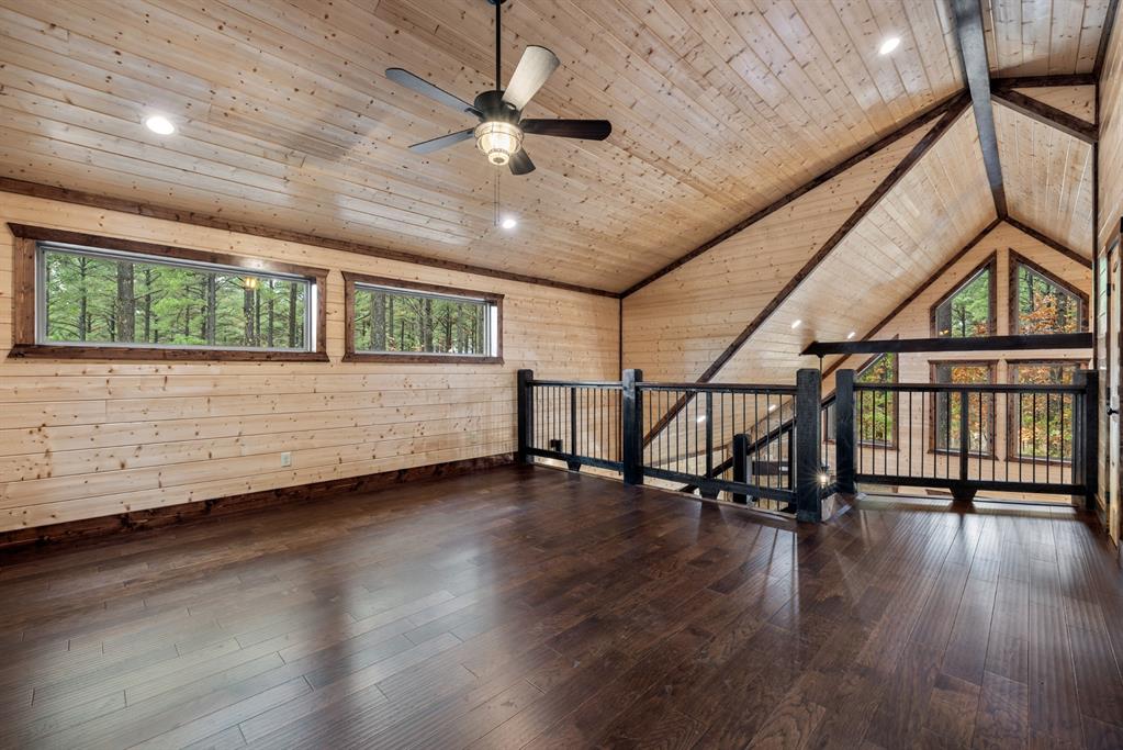 28 Xtreme Lane Property Photo 12