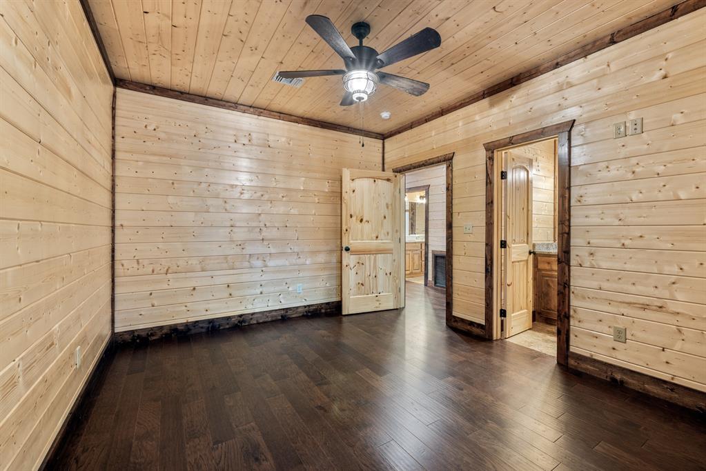 28 Xtreme Lane Property Photo 15
