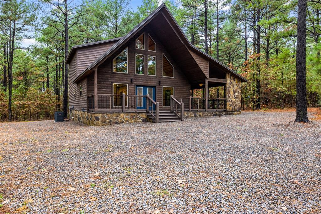 111 Xtreme Lane Property Photo 3