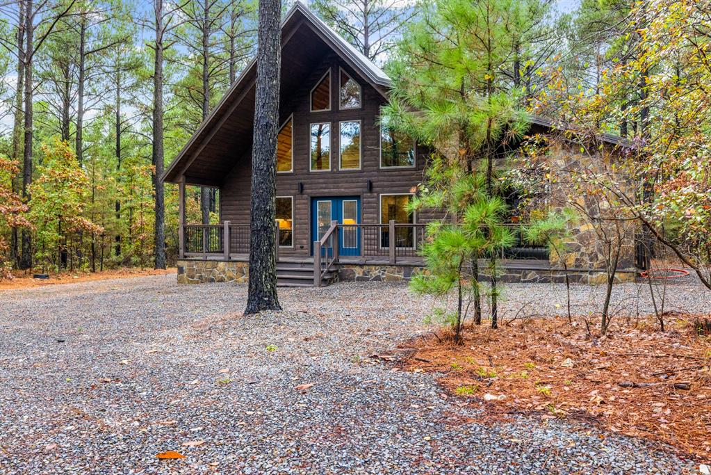 111 Xtreme Lane Property Photo 4