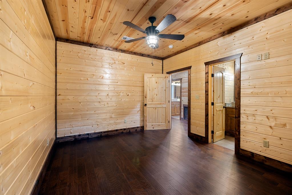 111 Xtreme Lane Property Photo 17