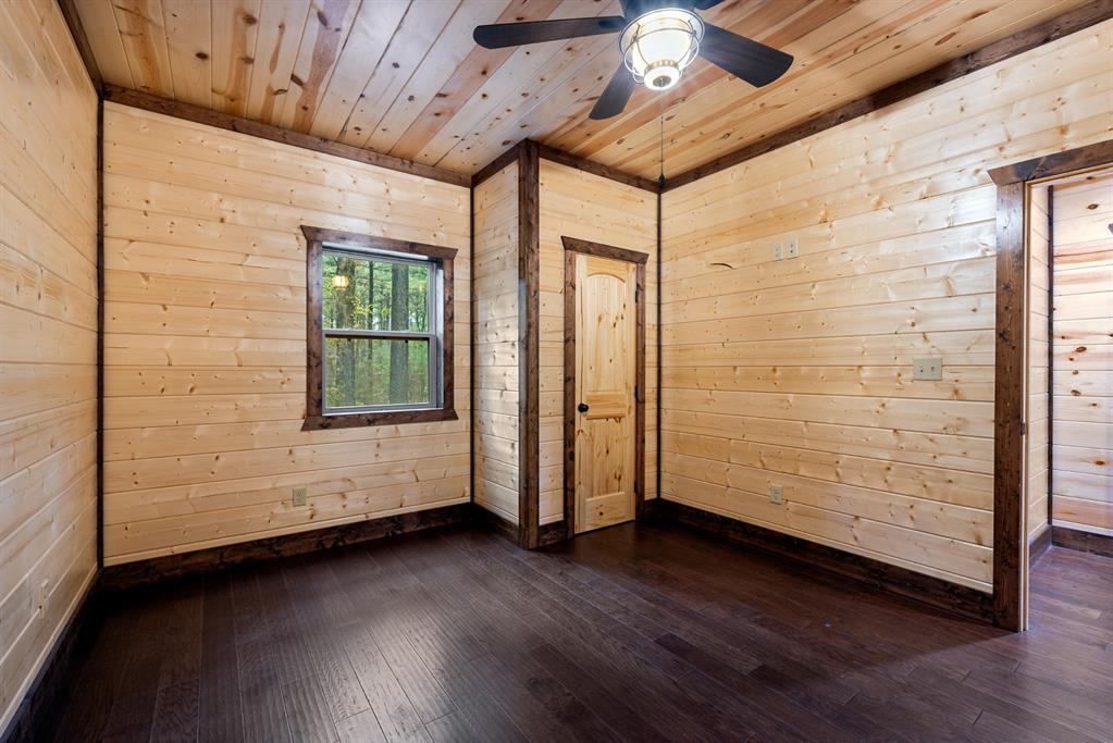111 Xtreme Lane Property Photo 19