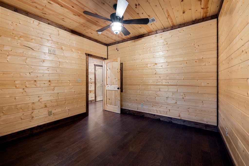 111 Xtreme Lane Property Photo 20