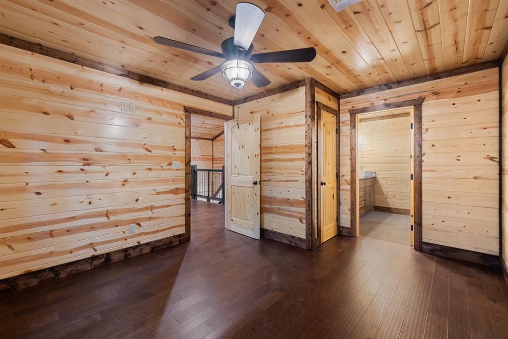 111 Xtreme Lane Property Photo 21