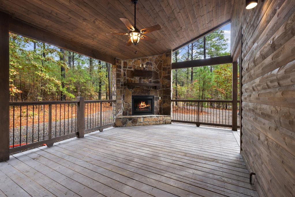 111 Xtreme Lane Property Photo 31