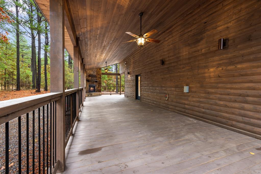 111 Xtreme Lane Property Photo 32