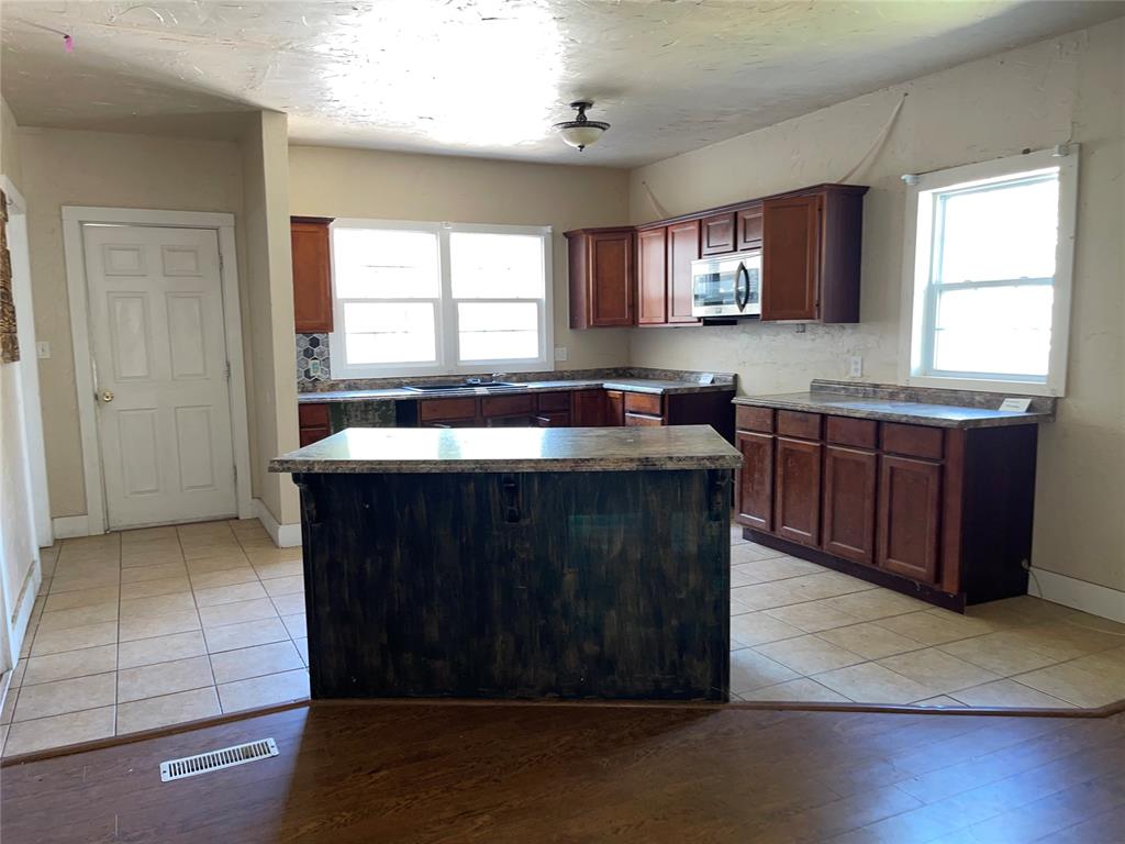 1217 Coolidge Street Property Photo 9