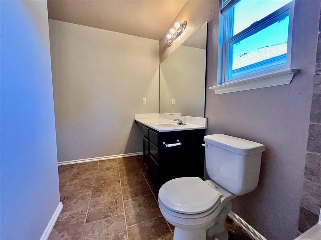 1906 Bradford Cir Property Photo 17