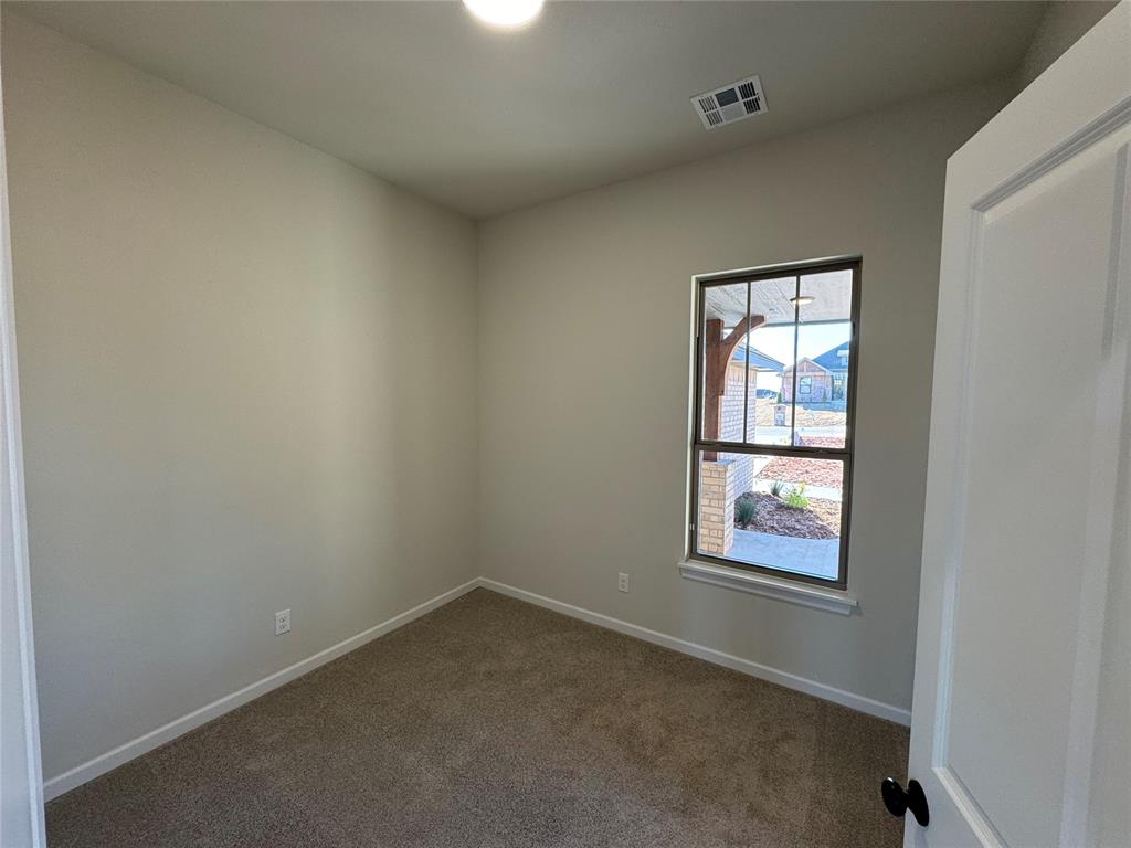 2800 Juneberry Lane Property Photo 9
