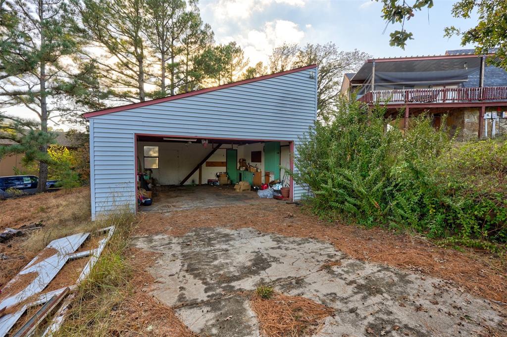 3601 Oakbriar Drive Property Photo 10
