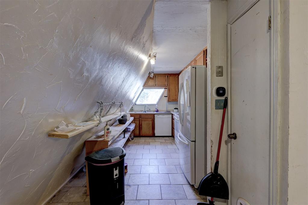 3601 Oakbriar Drive Property Photo 13