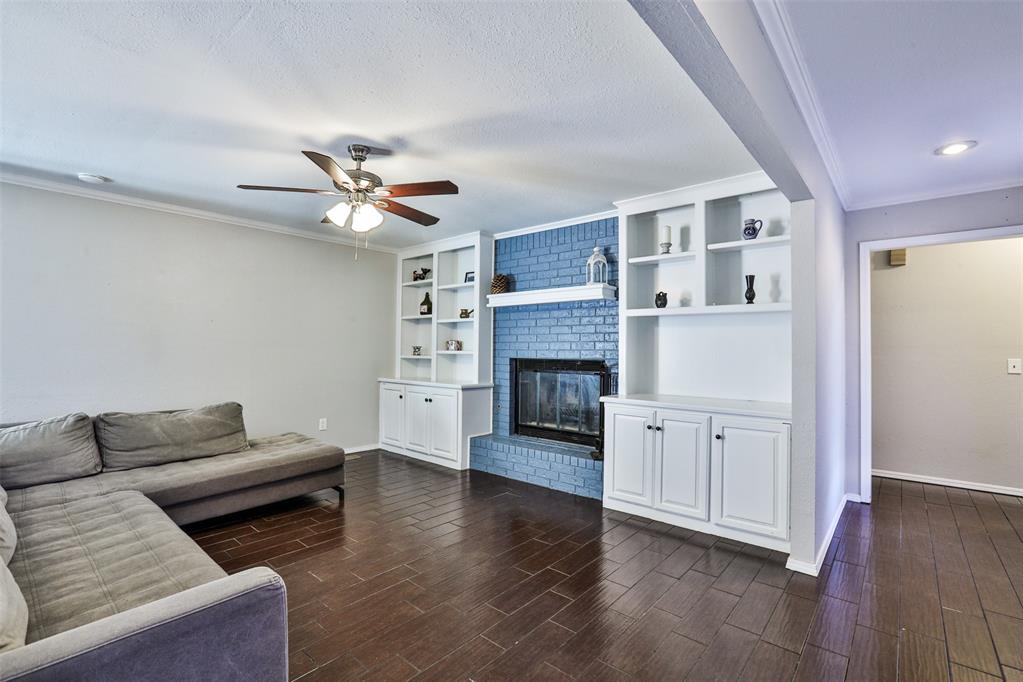 2727 S Charles Drive Property Photo 4