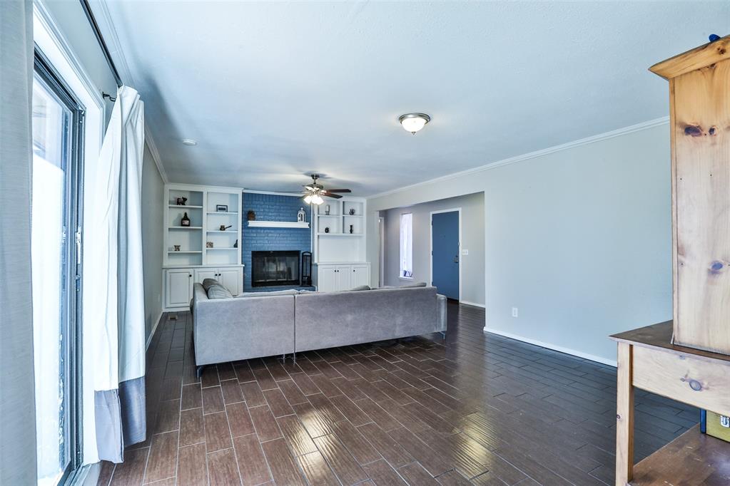 2727 S Charles Drive Property Photo 6