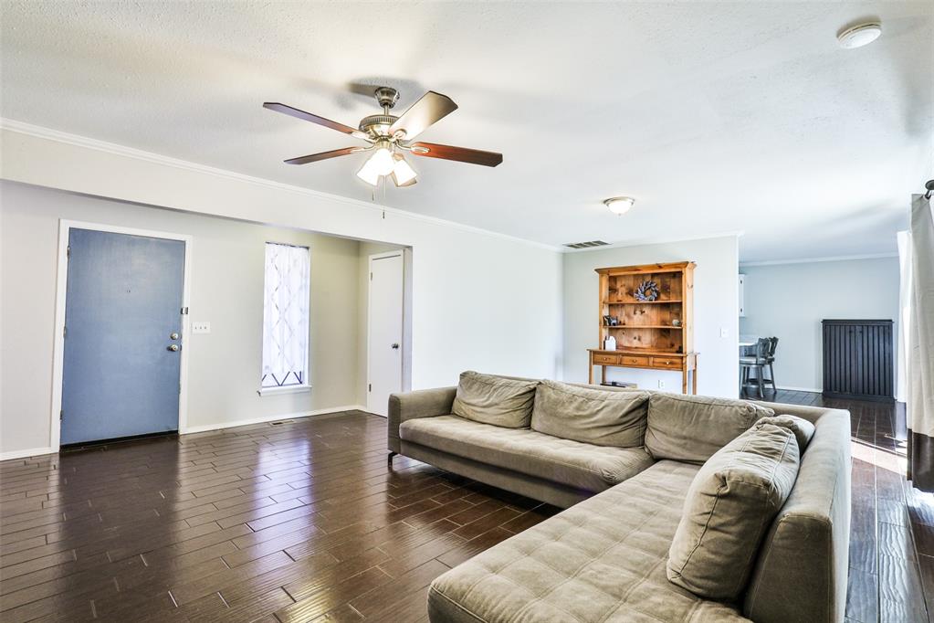 2727 S Charles Drive Property Photo 15