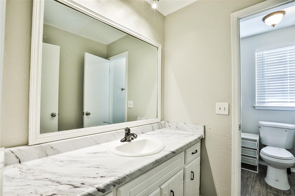 2727 S Charles Drive Property Photo 19