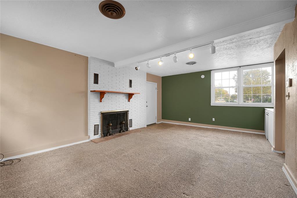 120 E Dogwood Street Property Photo 14