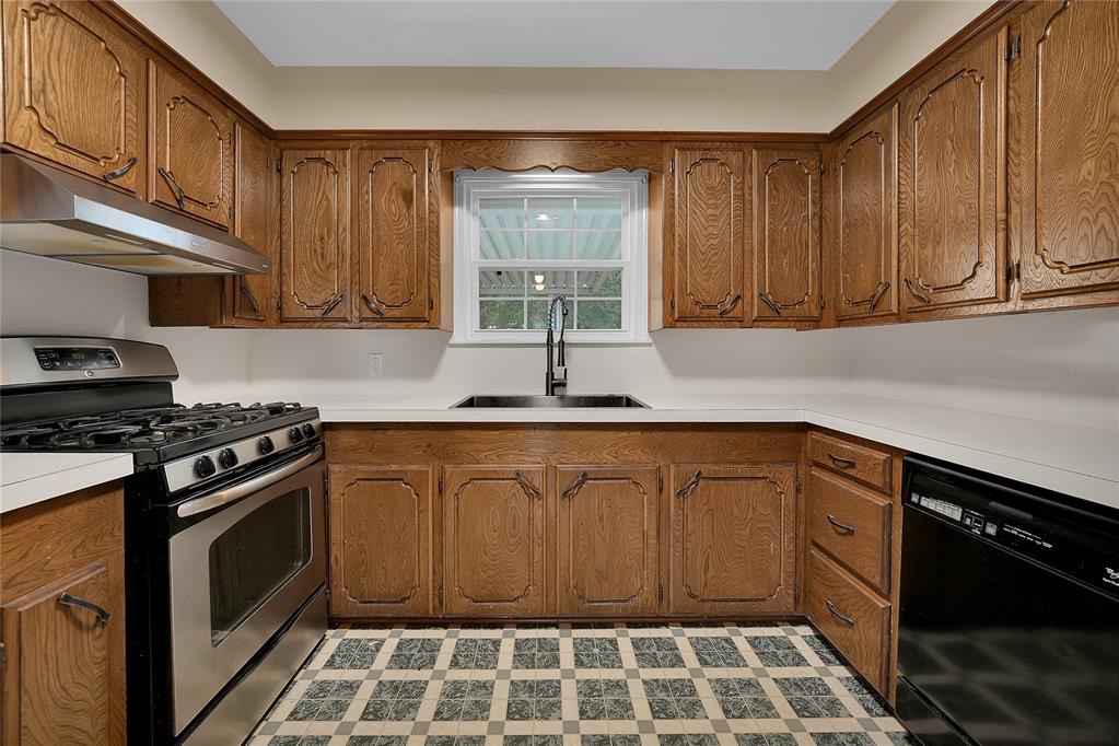 120 E Dogwood Street Property Photo 17