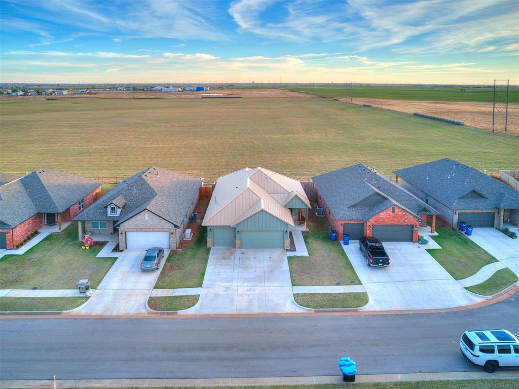 1209 Alpine Court Property Photo 4