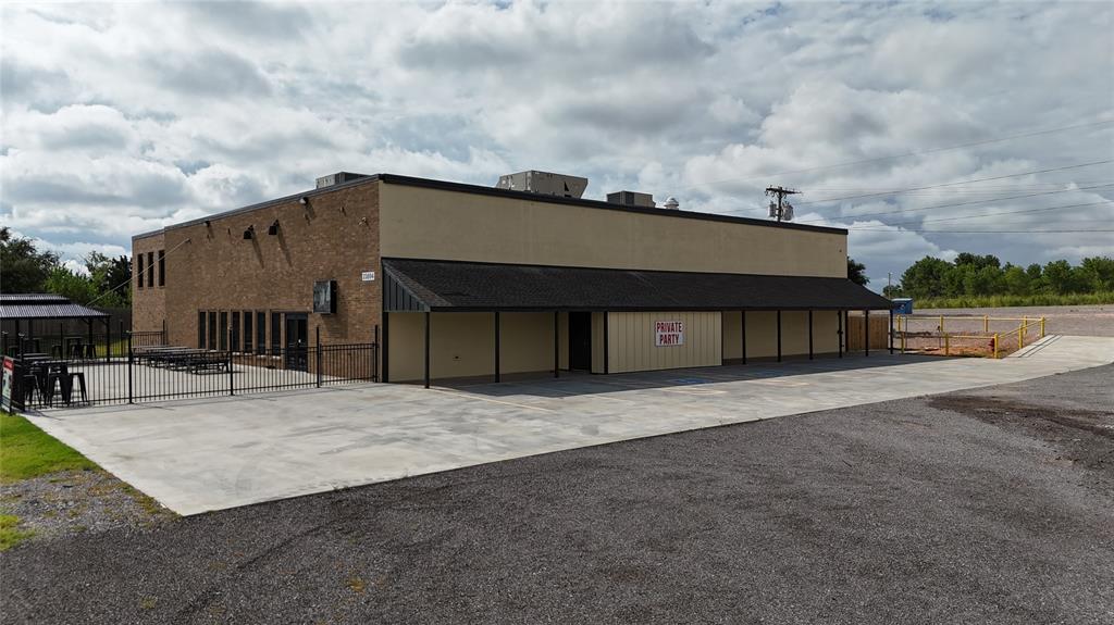 23894 S Frontage Road Property Photo 2