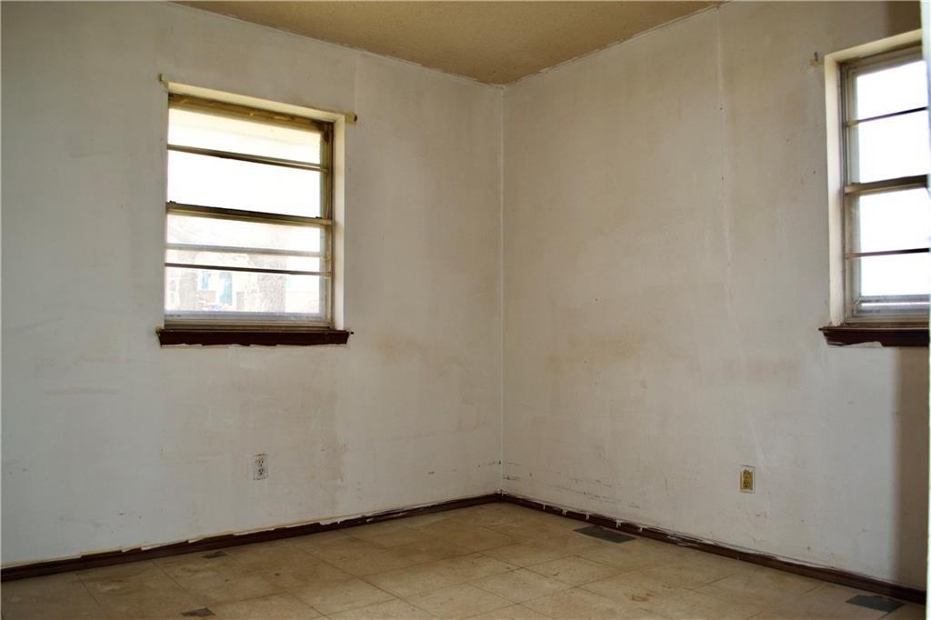 727 N Park Avenue Property Photo 3