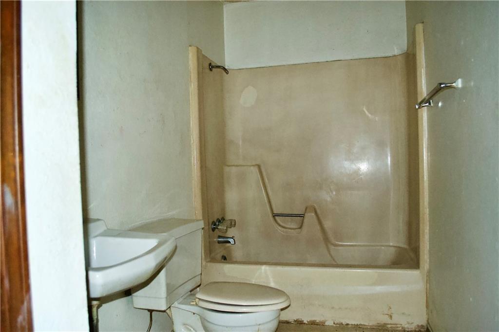 727 N Park Avenue Property Photo 5