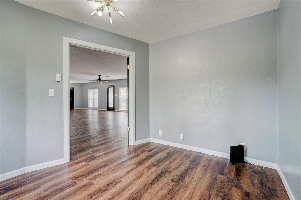 13800 E Maguire Road Property Photo 6