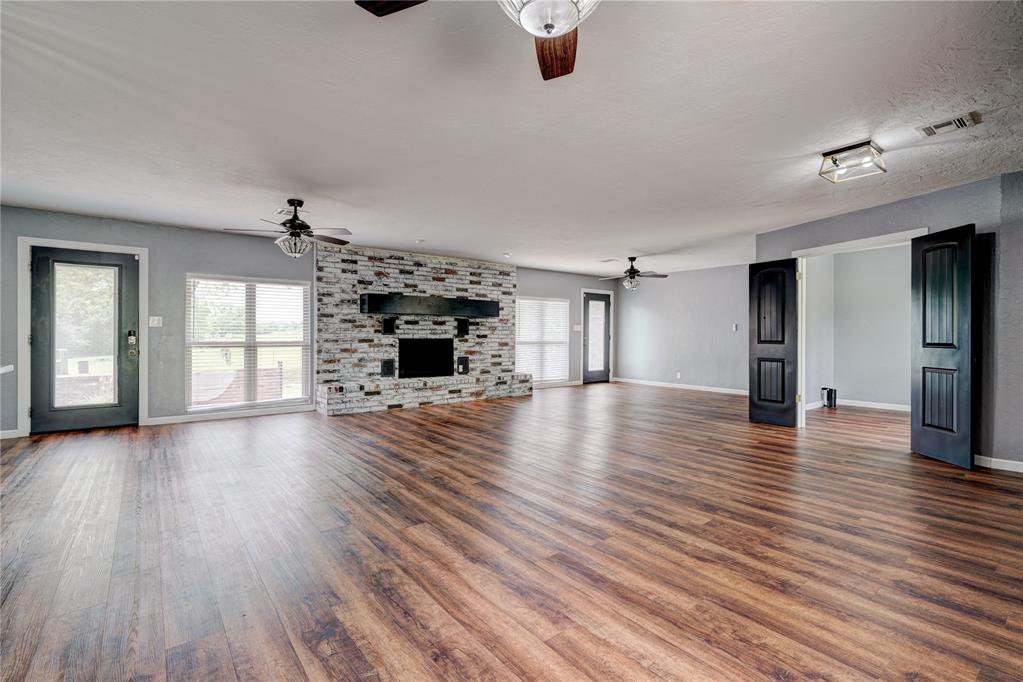 13800 E Maguire Road Property Photo 7